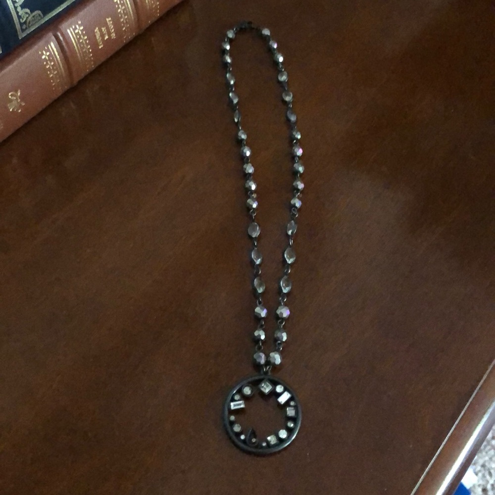 Stunning sparkly necklace